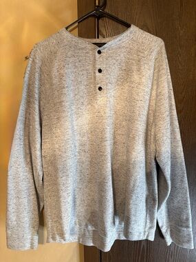Banana Republic Light Heather Gray Long-Sleeve Henley